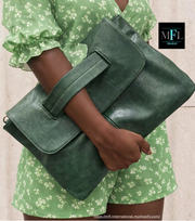 The City Chic Handbag for Men or Women